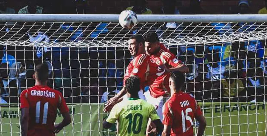 الأهلي يمدد عقد نجمه لمدة عامين.. والإعلان بعد مباراة صن داونز
