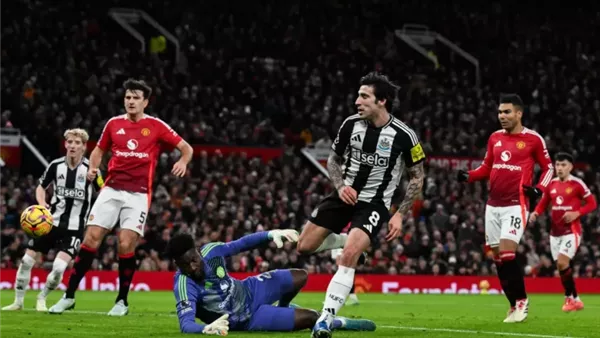 بث حي لمباراة مانشستر يونايتد ونيوكاسل يونايتد الآن في الدوري الإنجليزي (فيديو)
