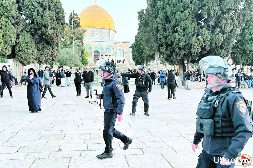 استفزازات إسرائيلية في الضفة الغربية.. ودخول استيطاني جديد إلى الأقصى