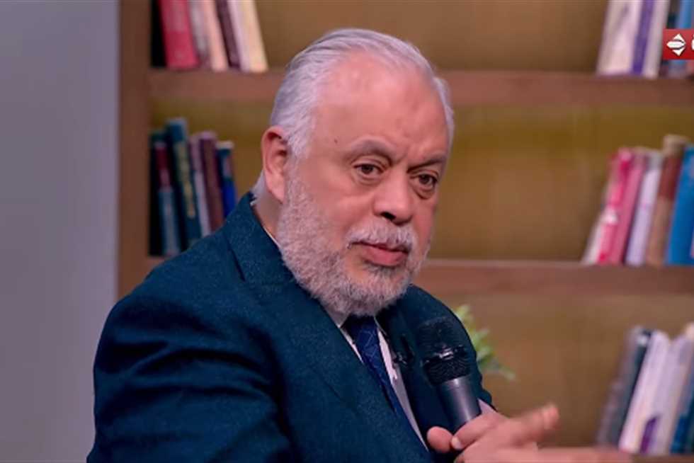 «لا يرانا».. تعليق قوي من أشرف زكي على اجتماع رئيس الوزراء مع «لجنة الدراما»