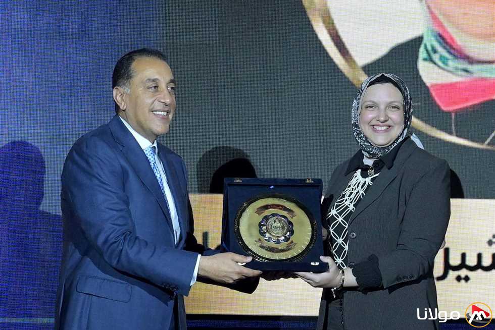 رئيس الوزراء يحتفي بشخصيات ساهمت في اعتماد هيئة الدواء من قبل «الصحة العالمية».. صور