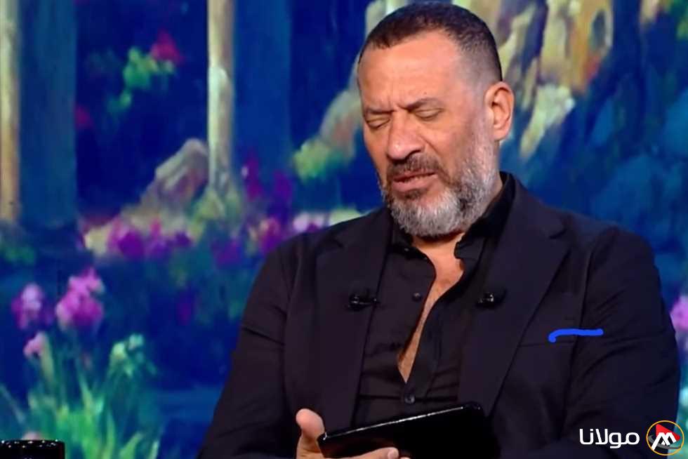 ماجد المصري يحطم «آيباد» أمام الكاميرا ويمنع المذيع من تداول فيديو مثير.. فما القصة؟