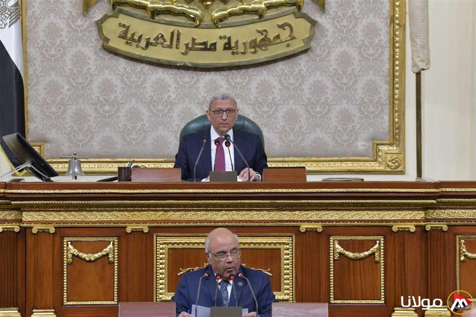 مصطفى بكري يعبّر عن استيائه من صمت الحكومة تجاه تصريحات ترامب بشأن قناة السويس