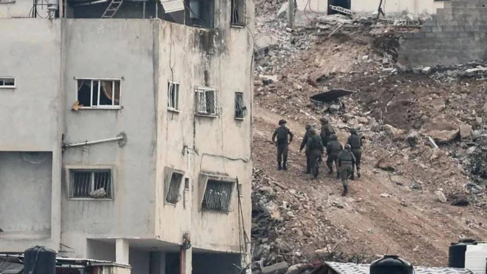 القوات الإسرائيلية تتوغل في نابلس وتزيد من حملات الاعتقال في الضفة الغربية